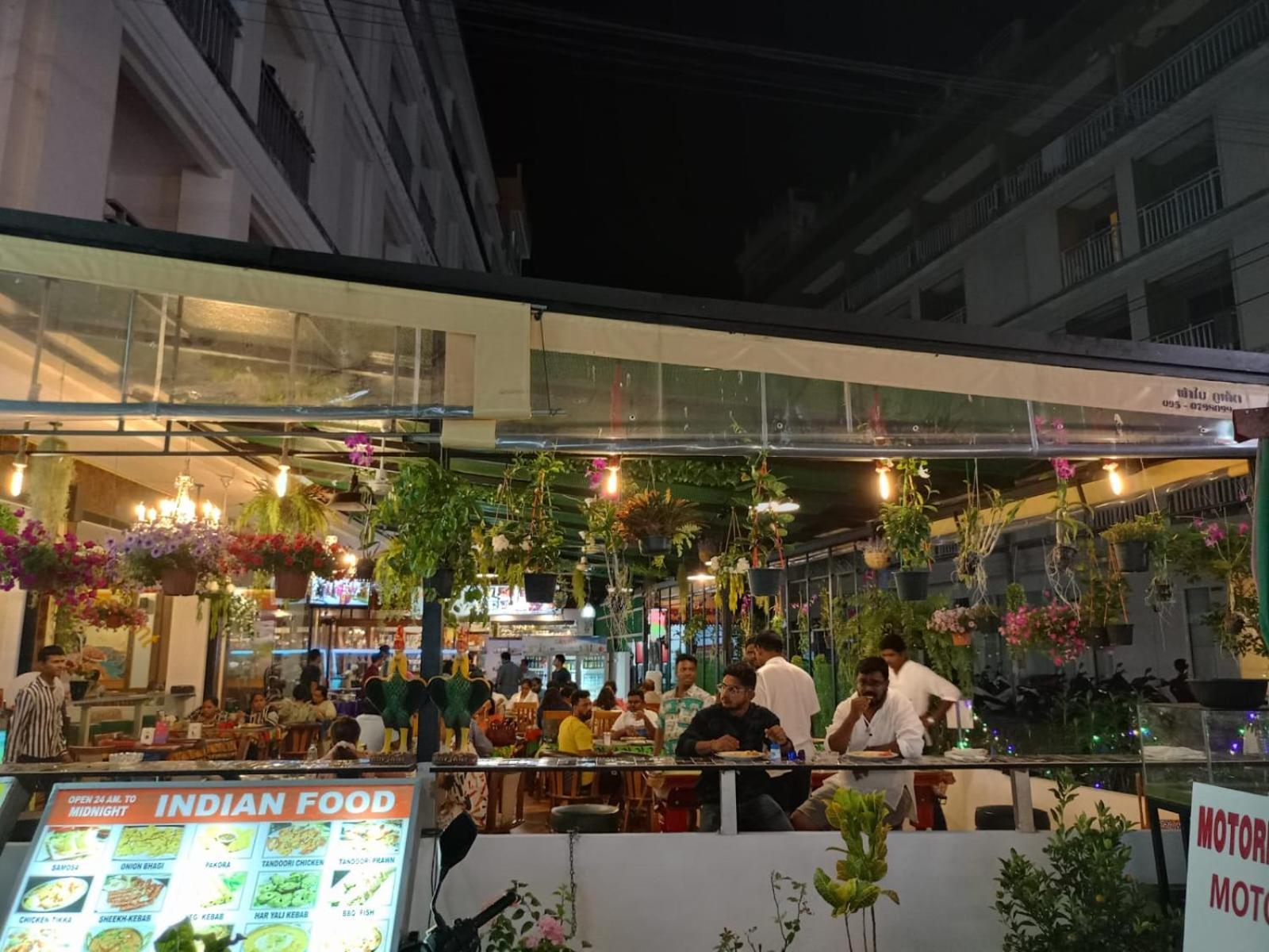 Garden Phuket Hotel Patong Exterior foto