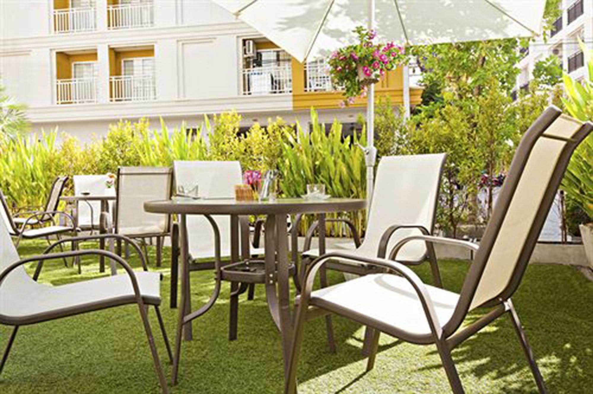 Garden Phuket Hotel Patong Exterior foto